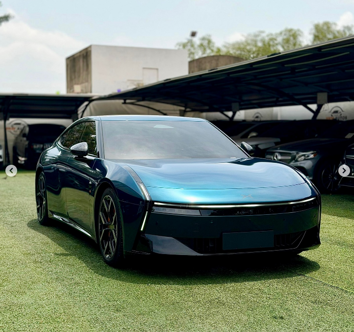 XPeng P7