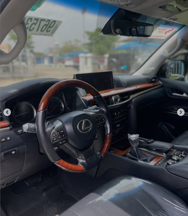 2017 Lexus LX570