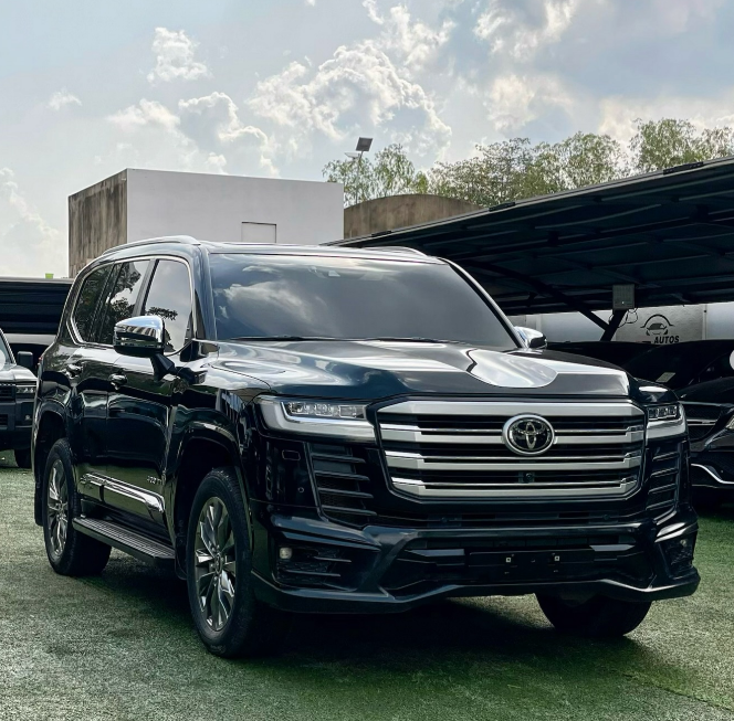 2025 Toyota Land Cruiser VX.S