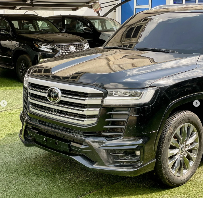 2025 Toyota Land Cruiser VX.S