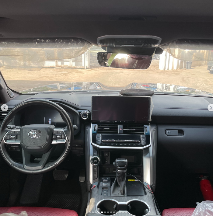 2025 Toyota Land Cruiser VX.S