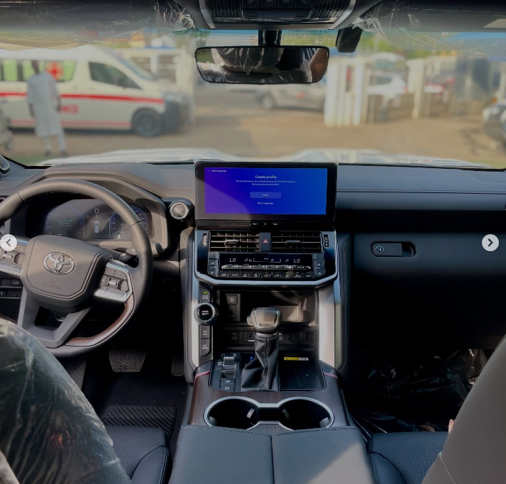 2026 Land Cruiser VX.R