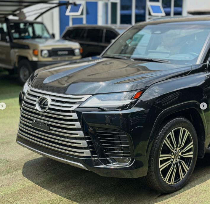 2026 Lexus LX700h